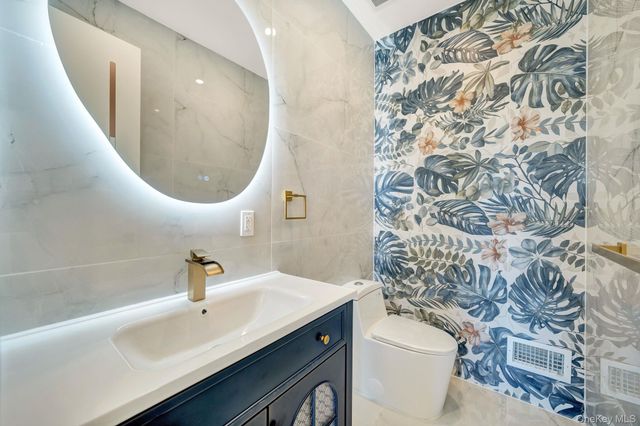769 Anderson Avenue, Franklin Square, NY 11010
