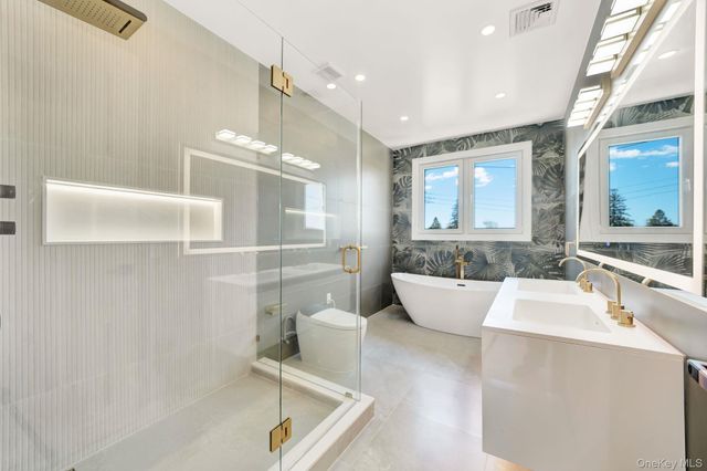 769 Anderson Avenue, Franklin Square, NY 11010