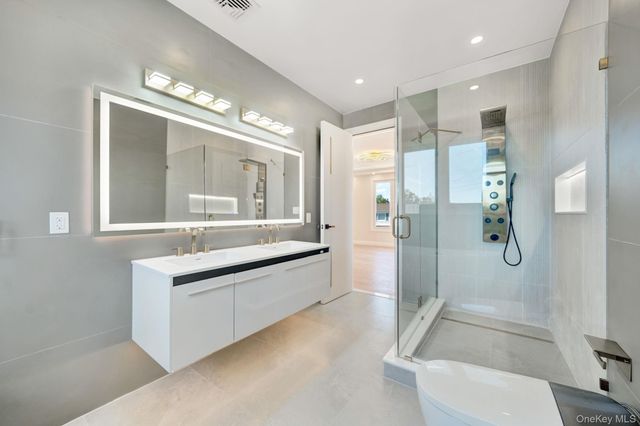 769 Anderson Avenue, Franklin Square, NY 11010