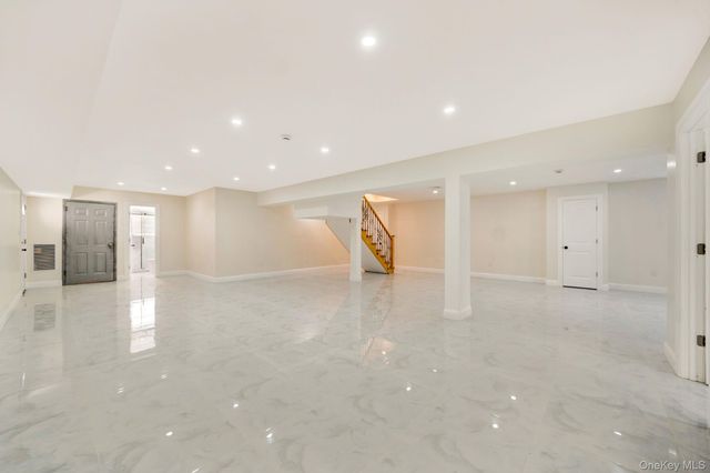 769 Anderson Avenue, Franklin Square, NY 11010