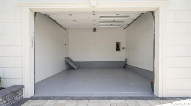 769 Anderson Avenue, Franklin Square, NY 11010