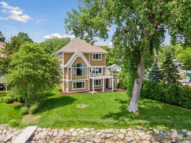 4531 Island View Drive, Mound, MN 55364