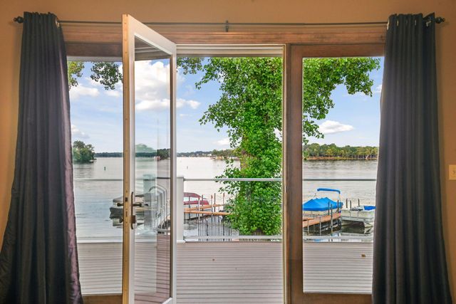 4531 Island View Drive, Mound, MN 55364