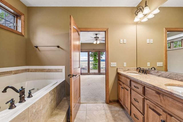 4531 Island View Drive, Mound, MN 55364