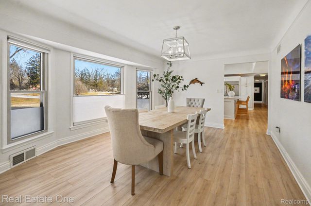 3861 Wedgewood Drive, Bloomfield Hills, MI 48301