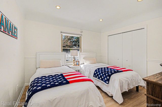 3861 Wedgewood Drive, Bloomfield Hills, MI 48301