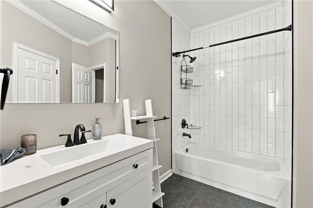 230 Bayberry Run, Fayetteville, GA 30214