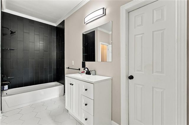 230 Bayberry Run, Fayetteville, GA 30214