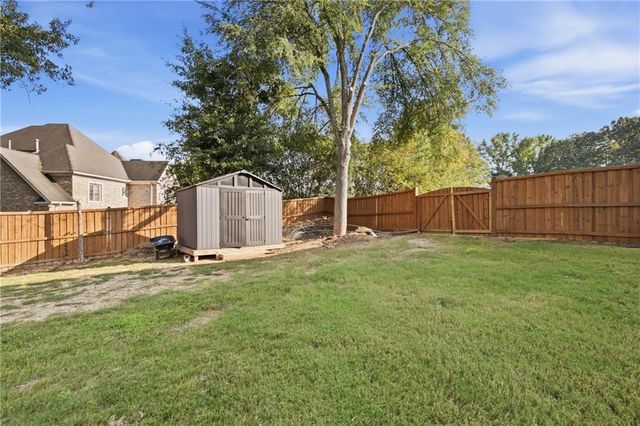 230 Bayberry Run, Fayetteville, GA 30214