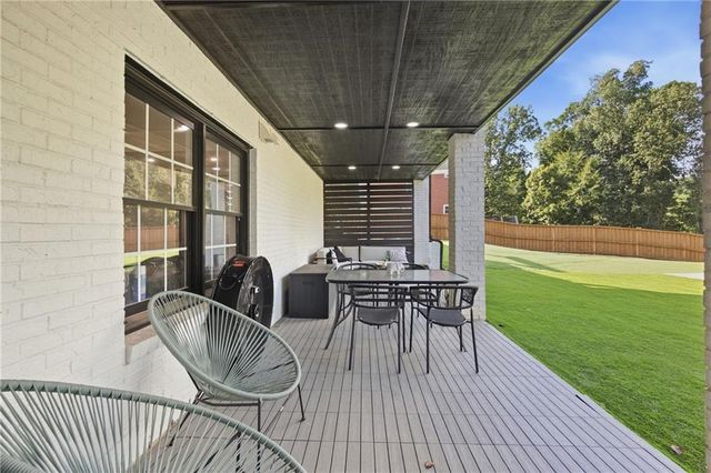 230 Bayberry Run, Fayetteville, GA 30214