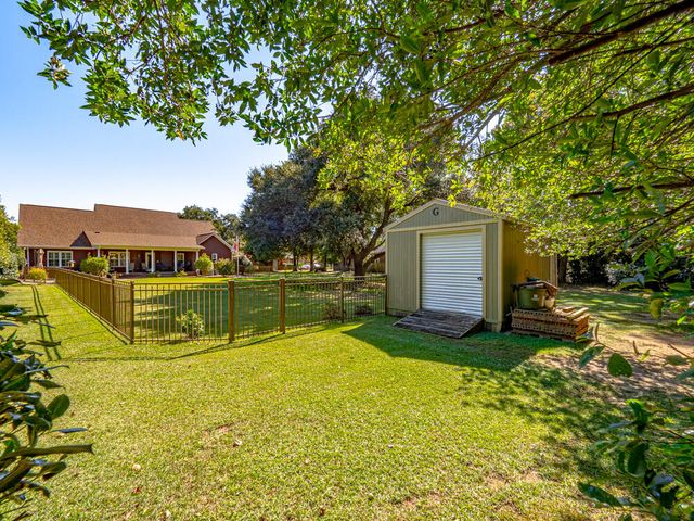 40 Lakewood Court, Sumter, SC 29150