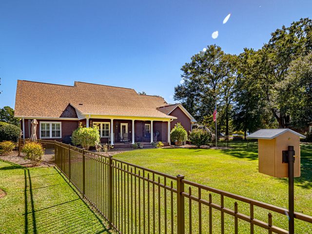 40 Lakewood Court, Sumter, SC 29150