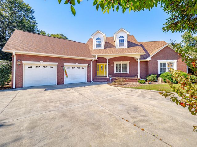 40 Lakewood Court, Sumter, SC 29150