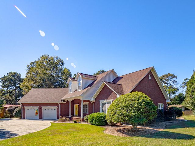 40 Lakewood Court, Sumter, SC 29150