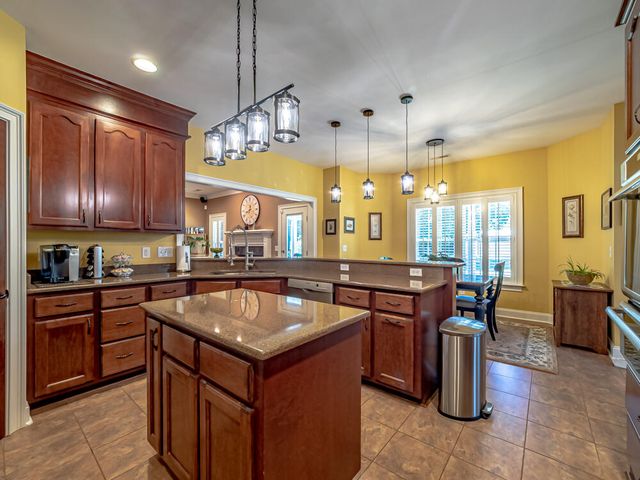 40 Lakewood Court, Sumter, SC 29150