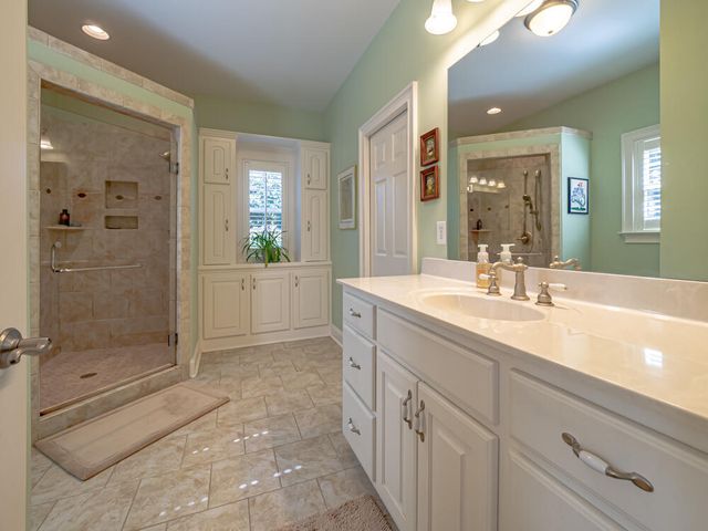 40 Lakewood Court, Sumter, SC 29150