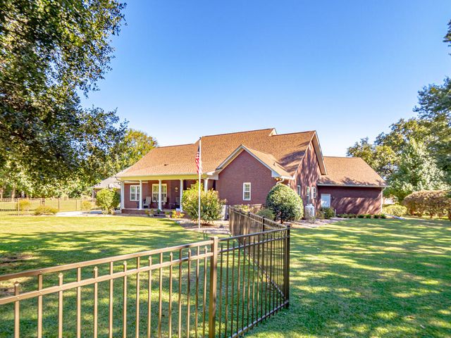 40 Lakewood Court, Sumter, SC 29150