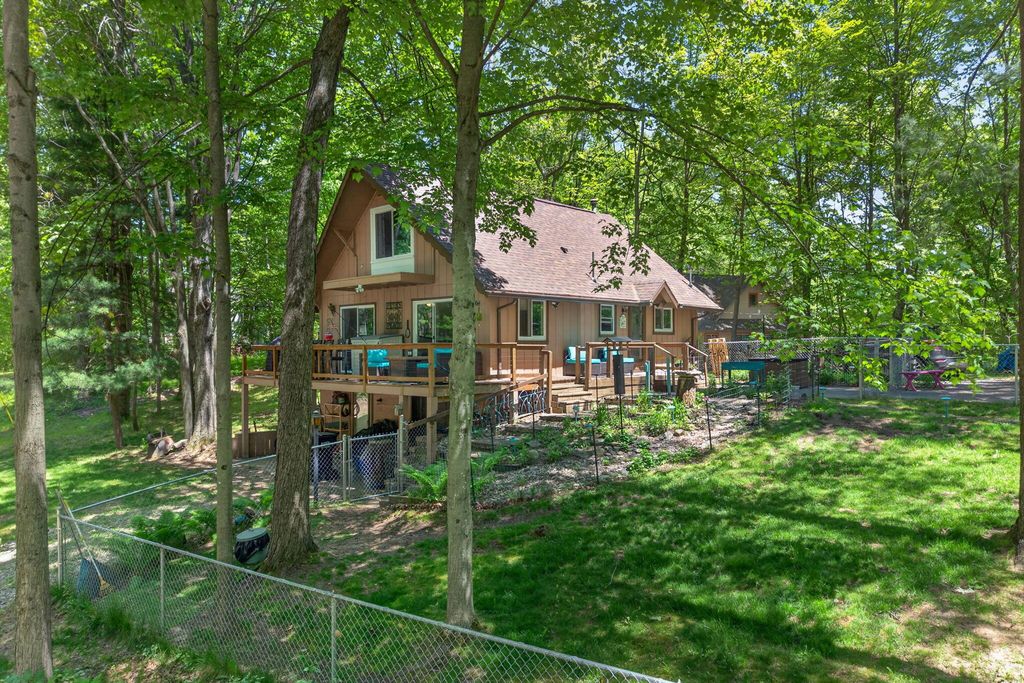 8104 Tanglewood Trail 191, Morton Twp, MI 49346