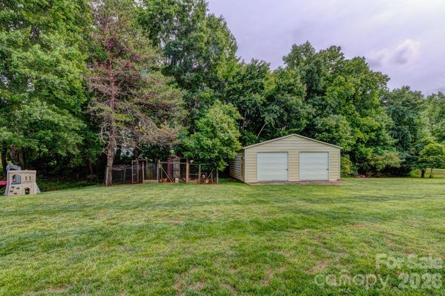 4671 Garys Place, Crouse, NC 28033