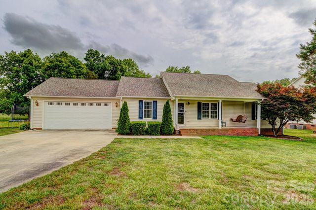 4671 Garys Place, Crouse, NC 28033