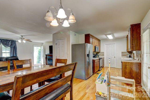 4671 Garys Place, Crouse, NC 28033