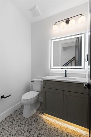 408 Spears Street, St Louis, MO 63127