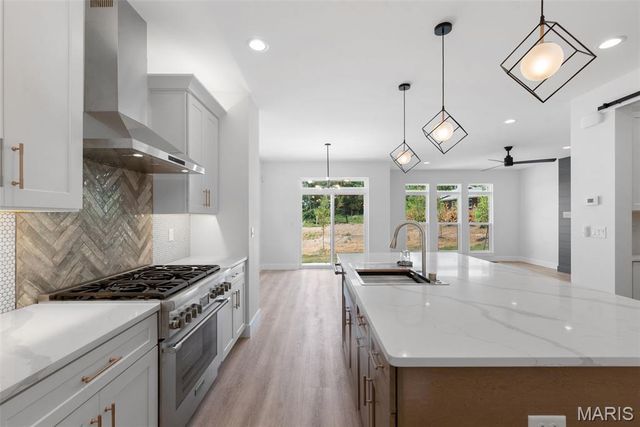 408 Spears Street, St Louis, MO 63127