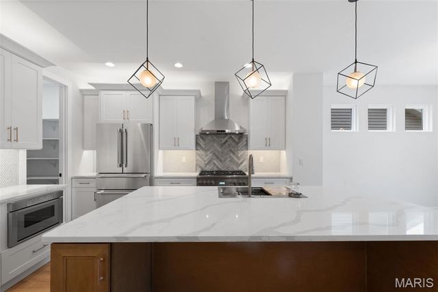 408 Spears Street, St Louis, MO 63127