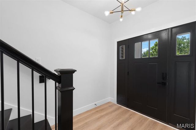 408 Spears Street, St Louis, MO 63127