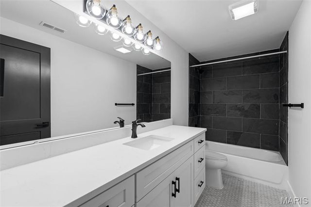 408 Spears Street, St Louis, MO 63127