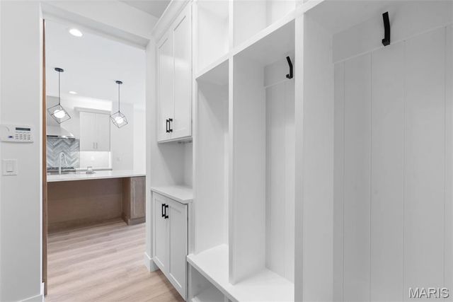 408 Spears Street, St Louis, MO 63127