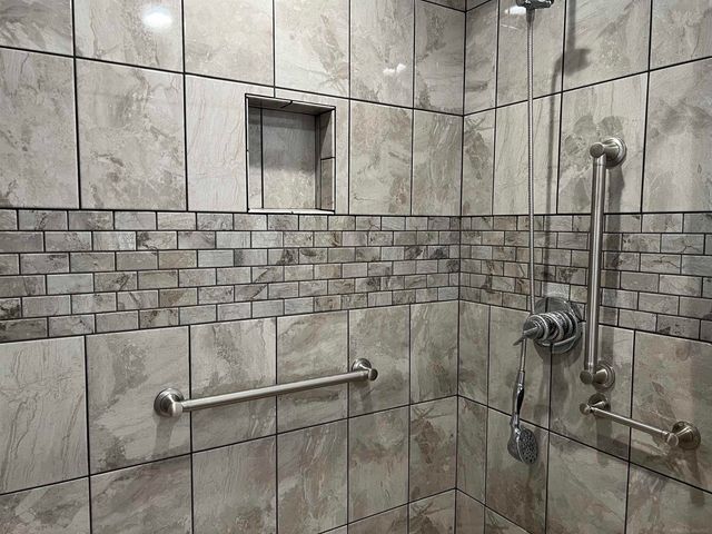 38524 Pineridge Street, Harrison Twp, MI 48045