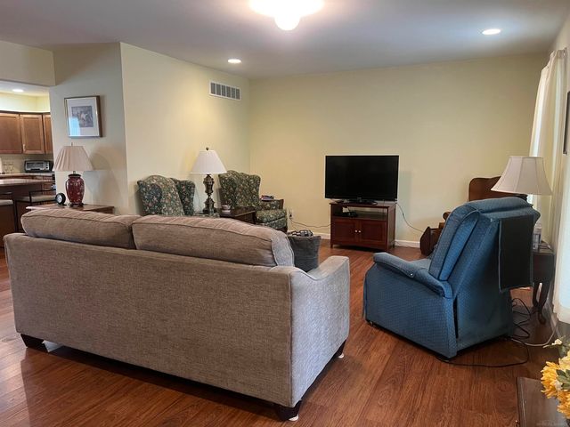 38524 Pineridge Street, Harrison Twp, MI 48045