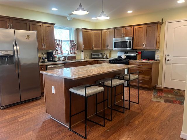 38524 Pineridge Street, Harrison Twp, MI 48045