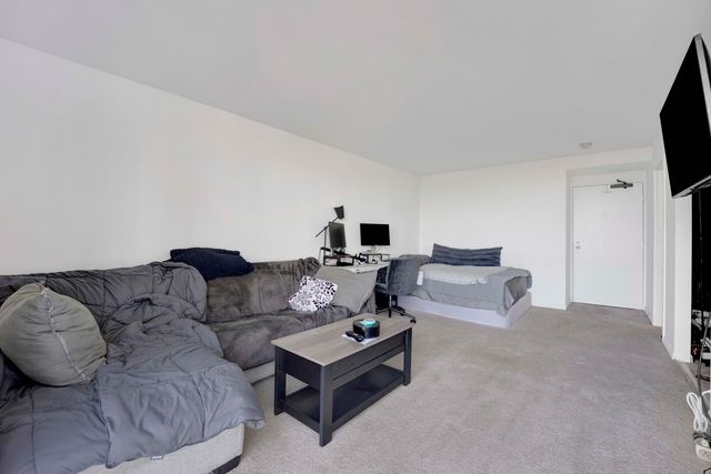 1555 N Dearborn Parkway 8c, Chicago, IL 60610