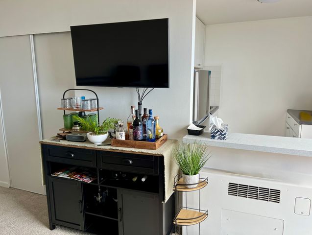 1555 N Dearborn Parkway 8c, Chicago, IL 60610