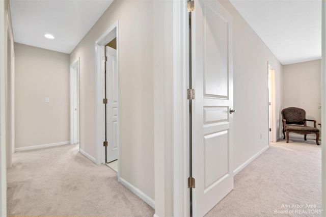 638 Holmdale Way, Ann Arbor, MI 48108