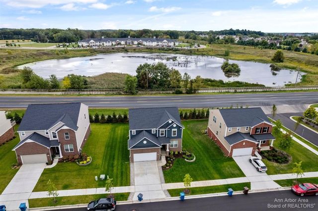 638 Holmdale Way, Ann Arbor, MI 48108