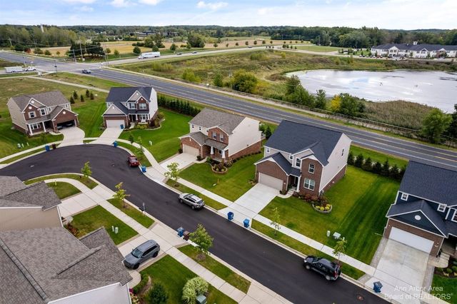 638 Holmdale Way, Ann Arbor, MI 48108