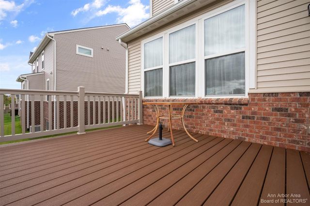 638 Holmdale Way, Ann Arbor, MI 48108