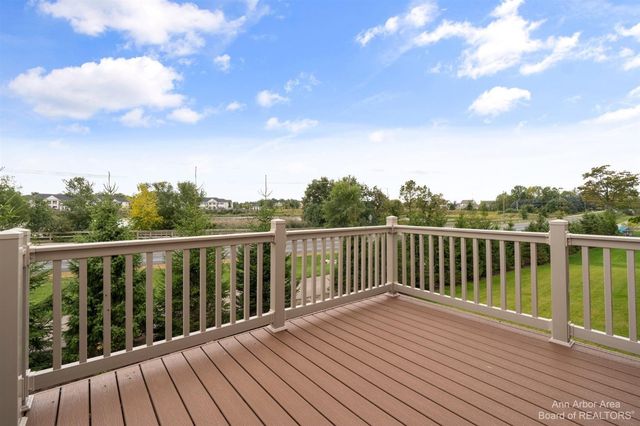 638 Holmdale Way, Ann Arbor, MI 48108