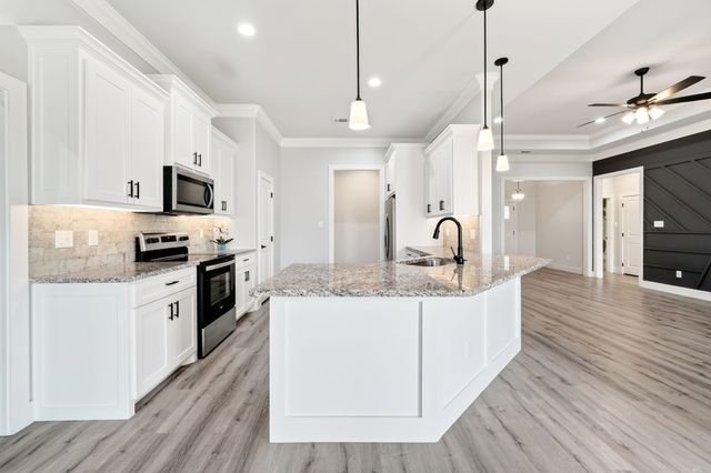 527 Limestone Circle, Mabank, TX 75147