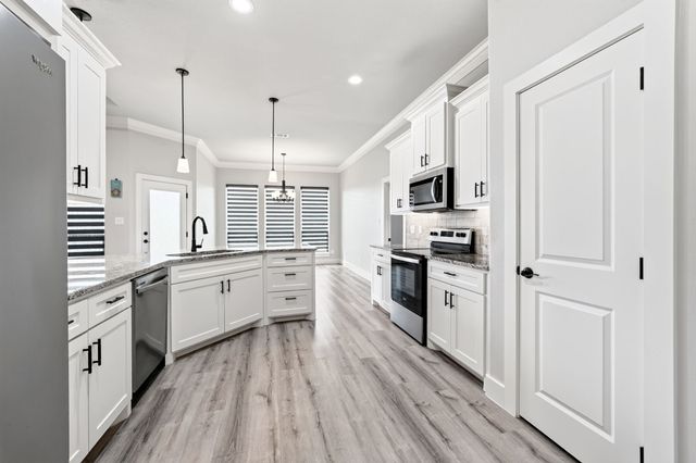 527 Limestone Circle, Mabank, TX 75147