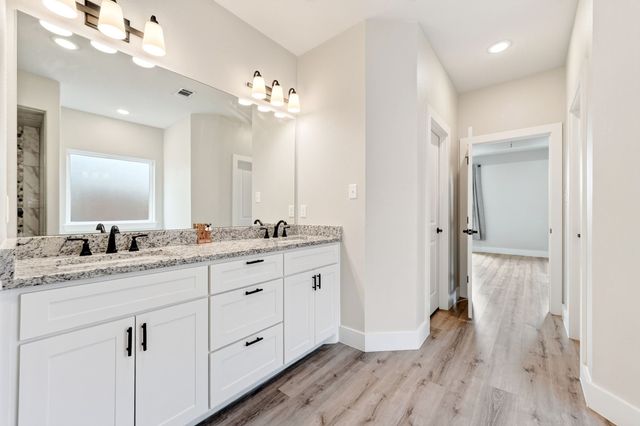 527 Limestone Circle, Mabank, TX 75147