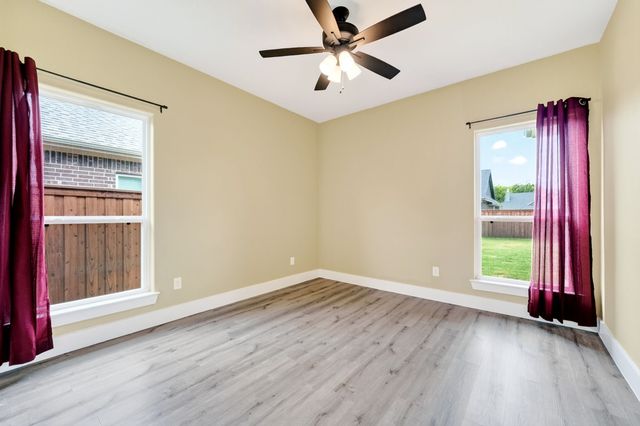 527 Limestone Circle, Mabank, TX 75147