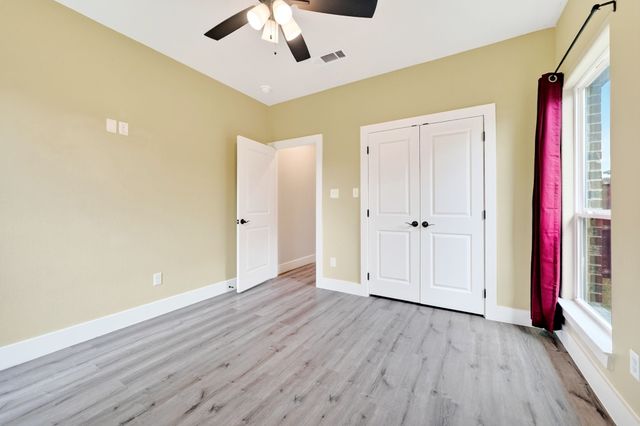 527 Limestone Circle, Mabank, TX 75147