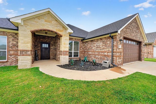 527 Limestone Circle, Mabank, TX 75147
