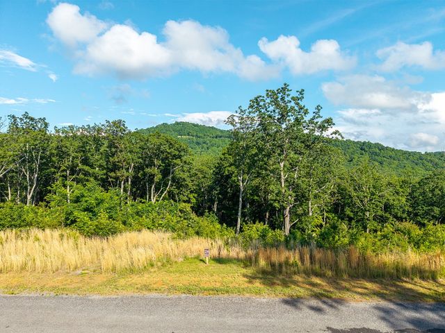 234 Highgrove Drive, Talking Rock, GA 30175