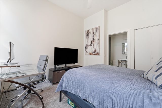 333 W Hubbard Street 1010, Chicago, IL 60654
