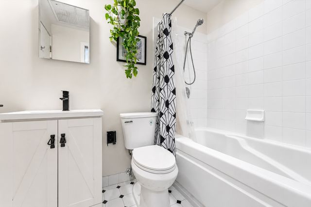 333 W Hubbard Street 1010, Chicago, IL 60654